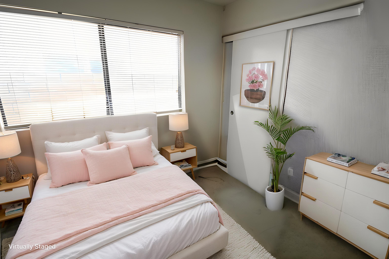 178 S Shattuck Pl - Photo 6 of 15