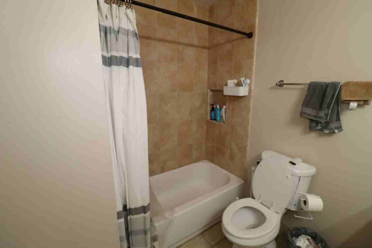 178 S Shattuck Pl - Photo 7 of 15