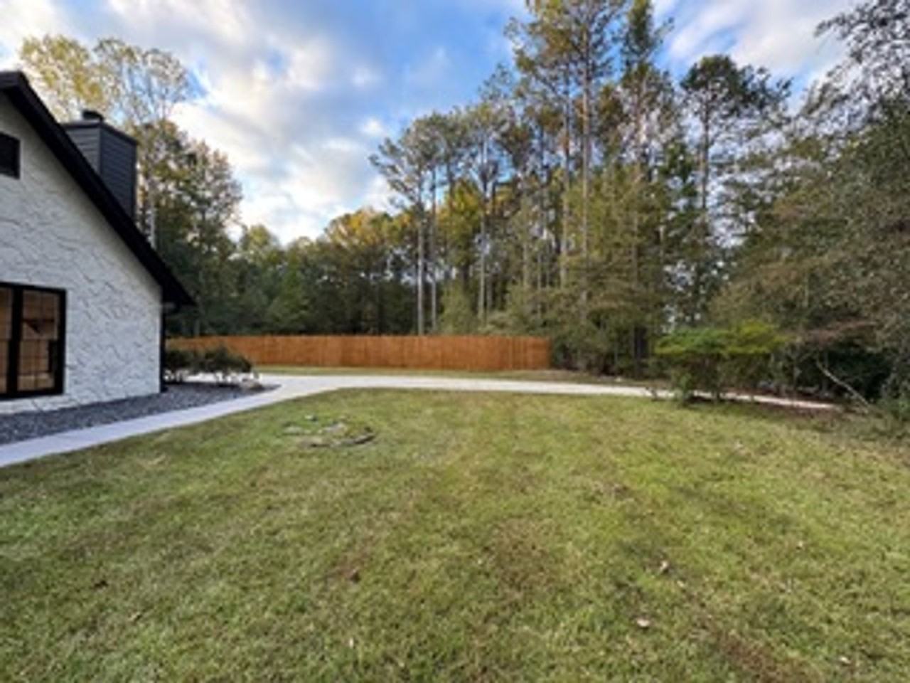 208 Cedar Rdg - Photo 3 of 30
