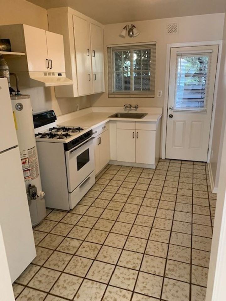 2217 Channing - Photo 2 of 9