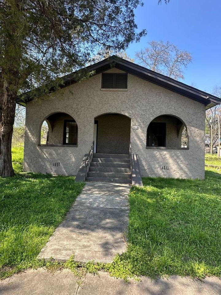 3012 Anniston Ave - Photo 3 of 12