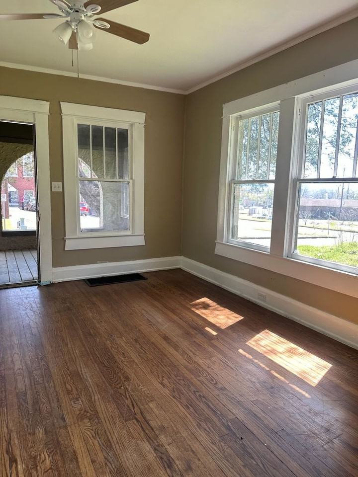 3012 Anniston Ave - Photo 5 of 12