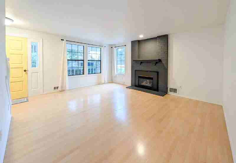 115 E Jonathan Rd - Photo 3 of 31