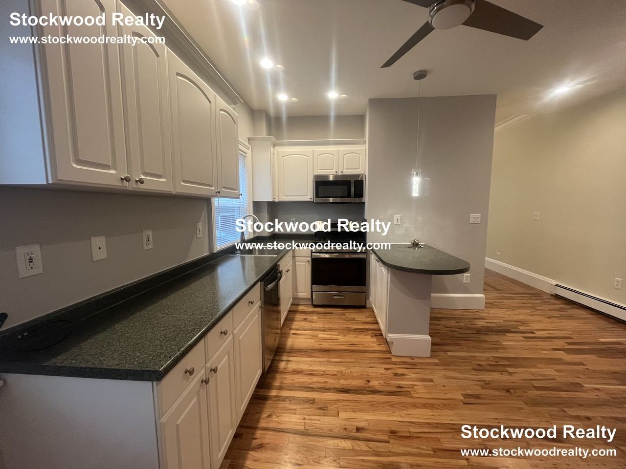 11 Moseley St #1R - Photo 2 of 35