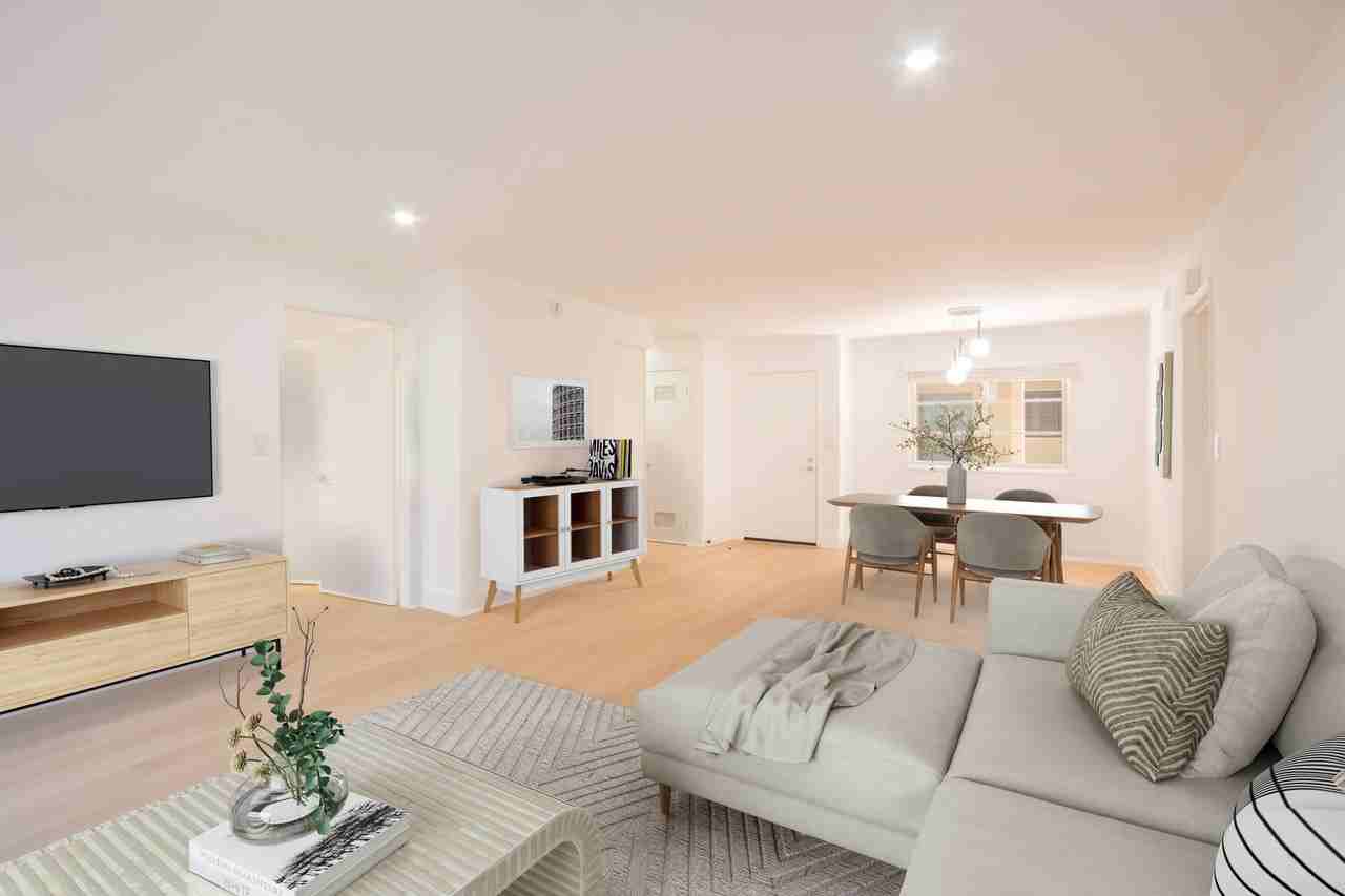 1134 26th St - Photo 4 of 5