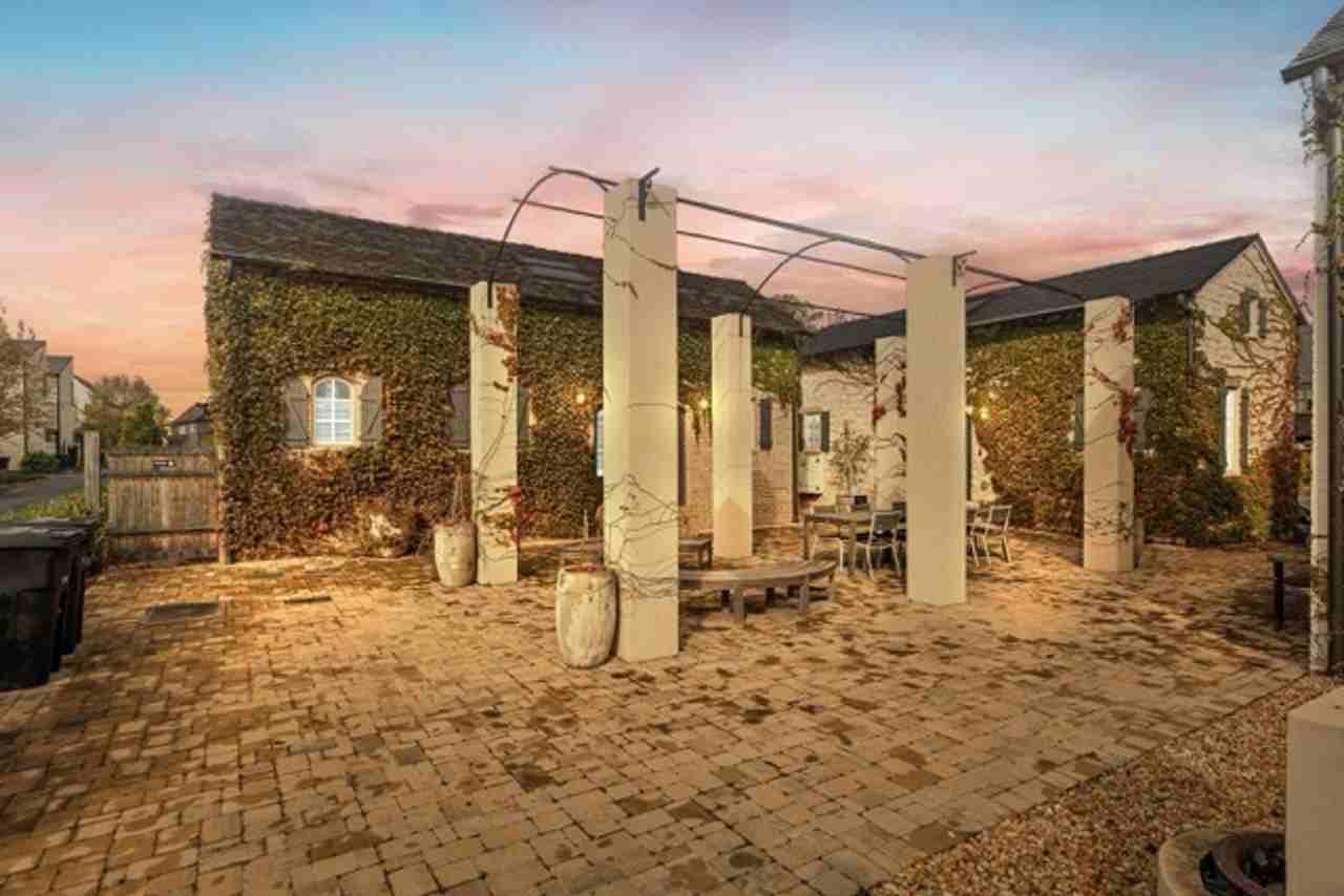 192 Breakspear Ln - Photo 2 of 36