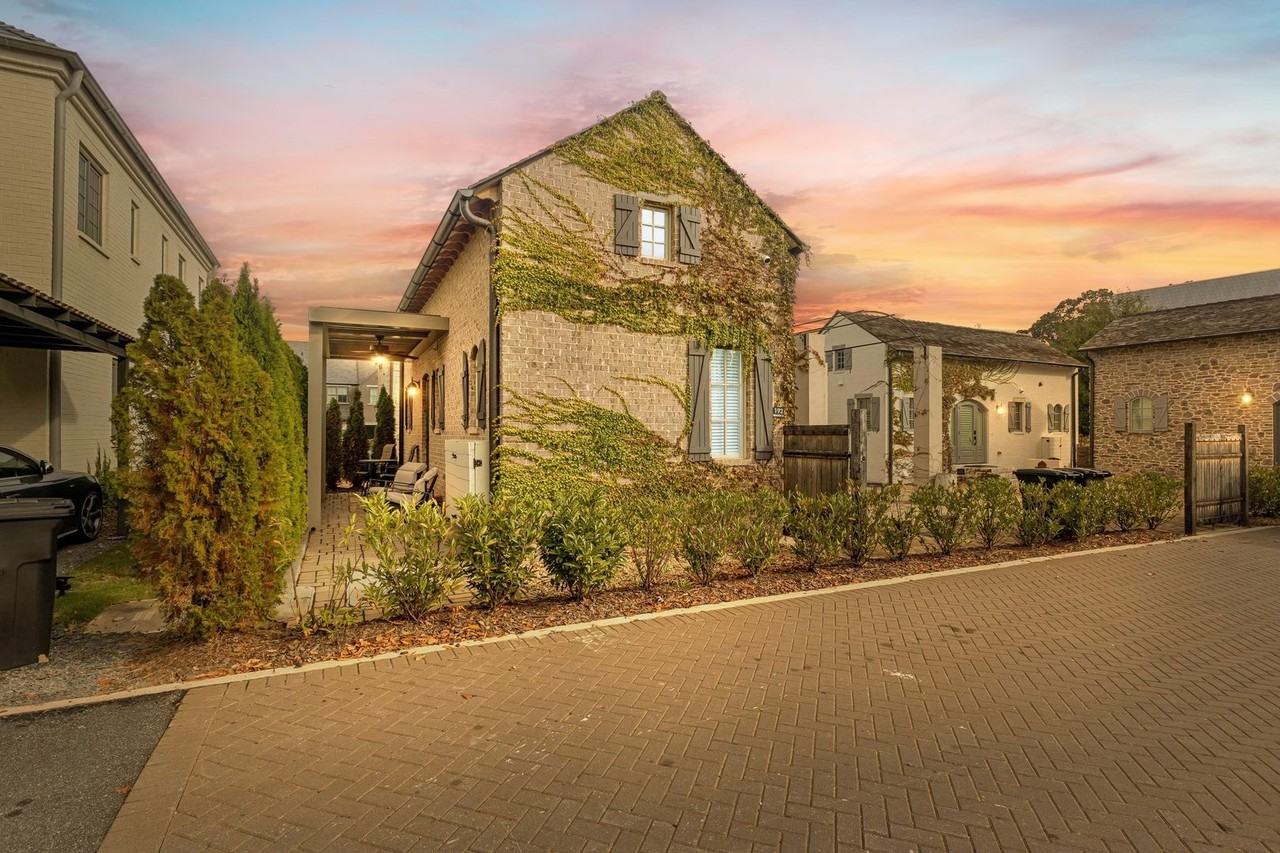 192 Breakspear Ln - Photo 3 of 36