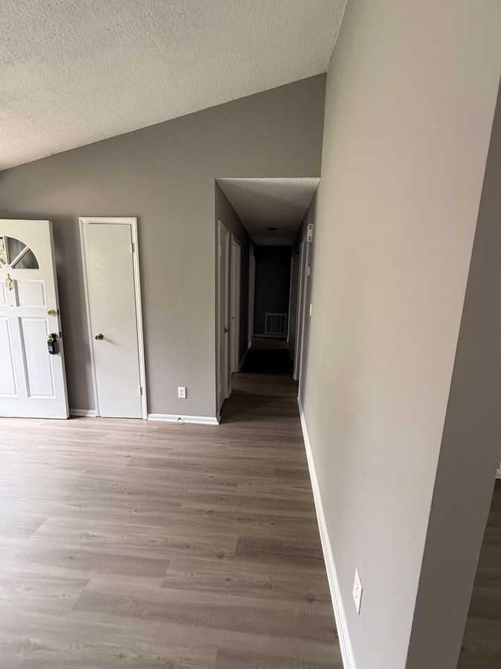 499 S Bostian St - Photo 6 of 12