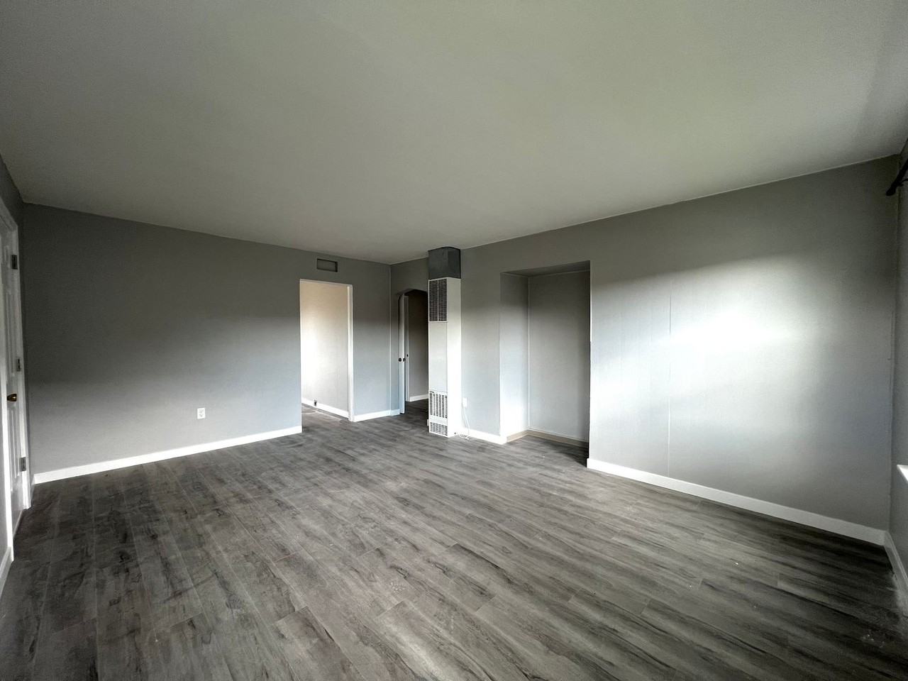 2719 4th St - Photo 3 of 16
