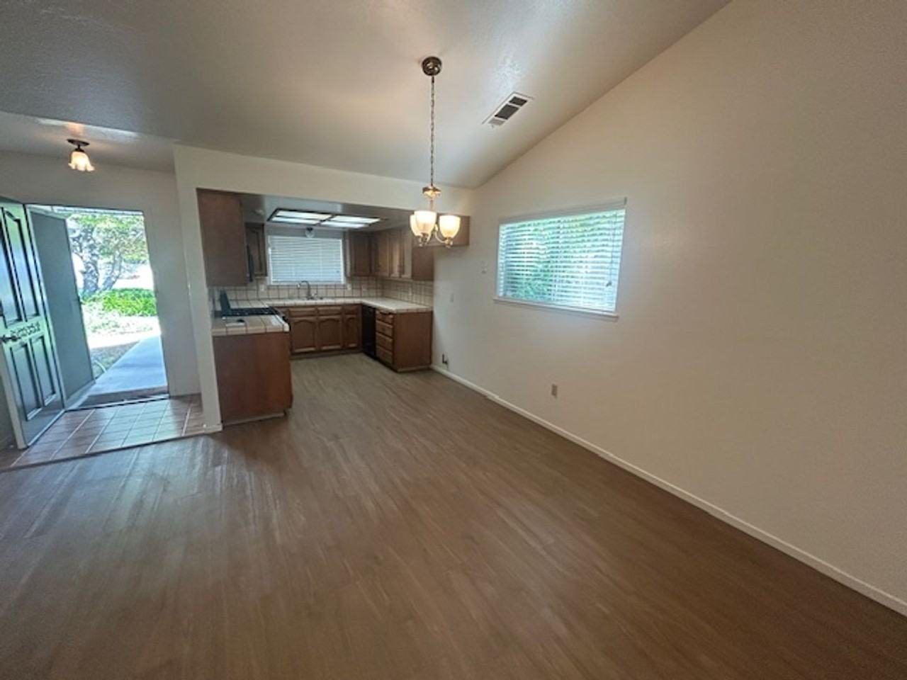 1231 W Whispering Pines Ct - Photo 3 of 17