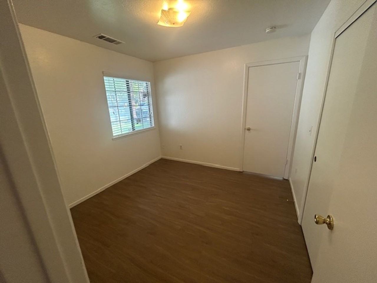 1231 W Whispering Pines Ct - Photo 7 of 17