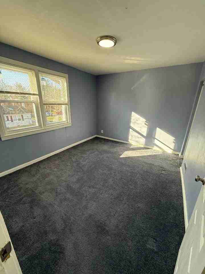 734 Pennsylvania Ave - Photo 6 of 8