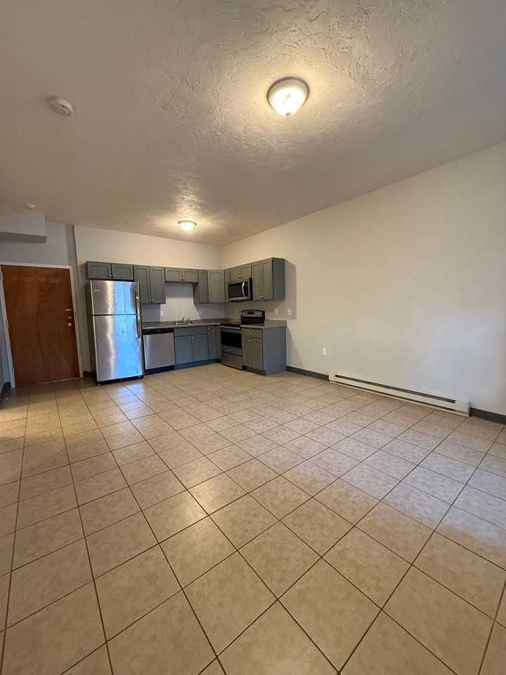 11 Willow St - Photo 3 of 7