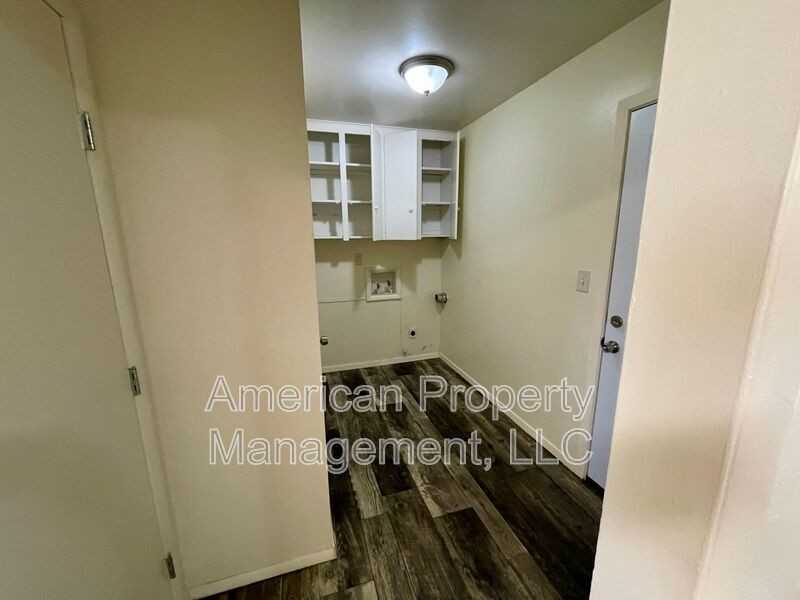 1596 S 67th East Ave - Photo 5 of 12