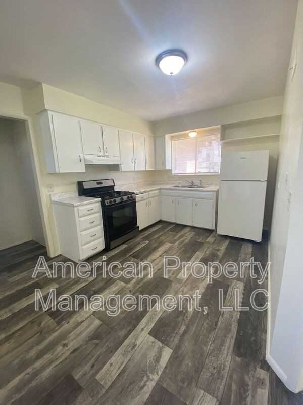 1598 S 67th East Ave - Photo 5 of 26