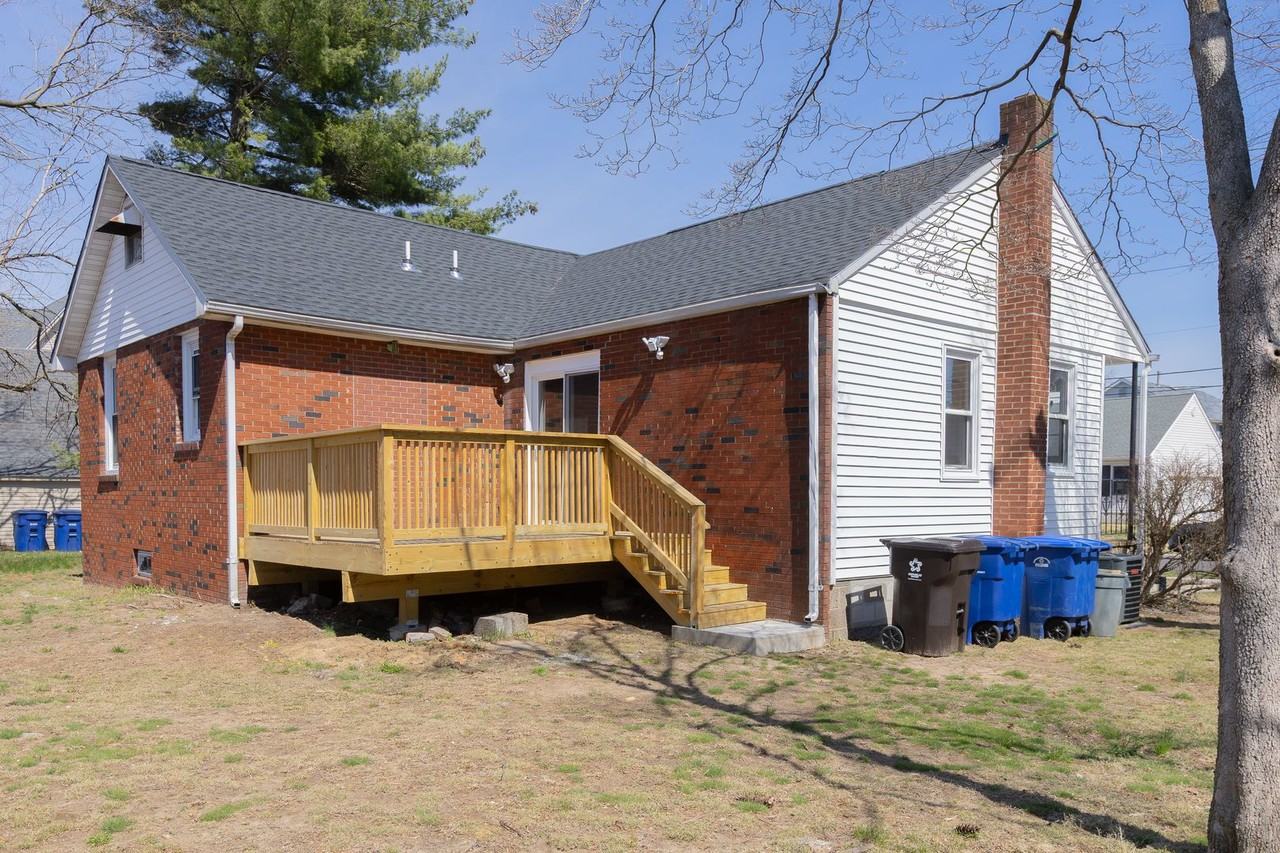 89 Stewart Ave - Photo 2 of 30