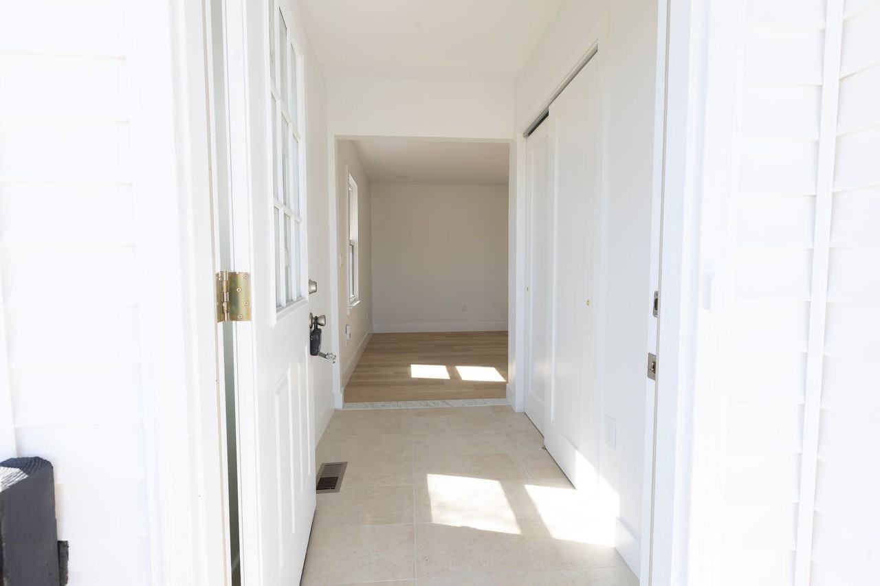 89 Stewart Ave - Photo 4 of 30
