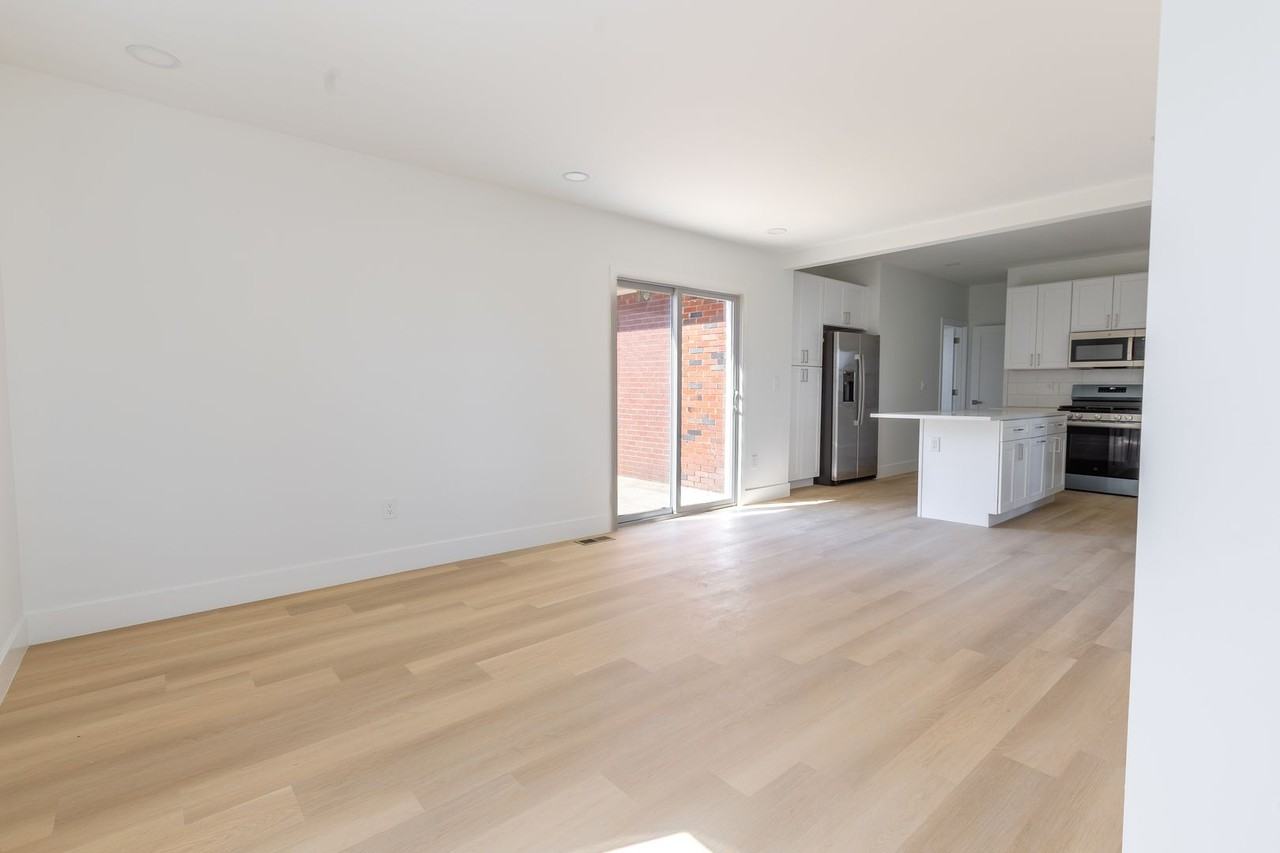 89 Stewart Ave - Photo 5 of 30