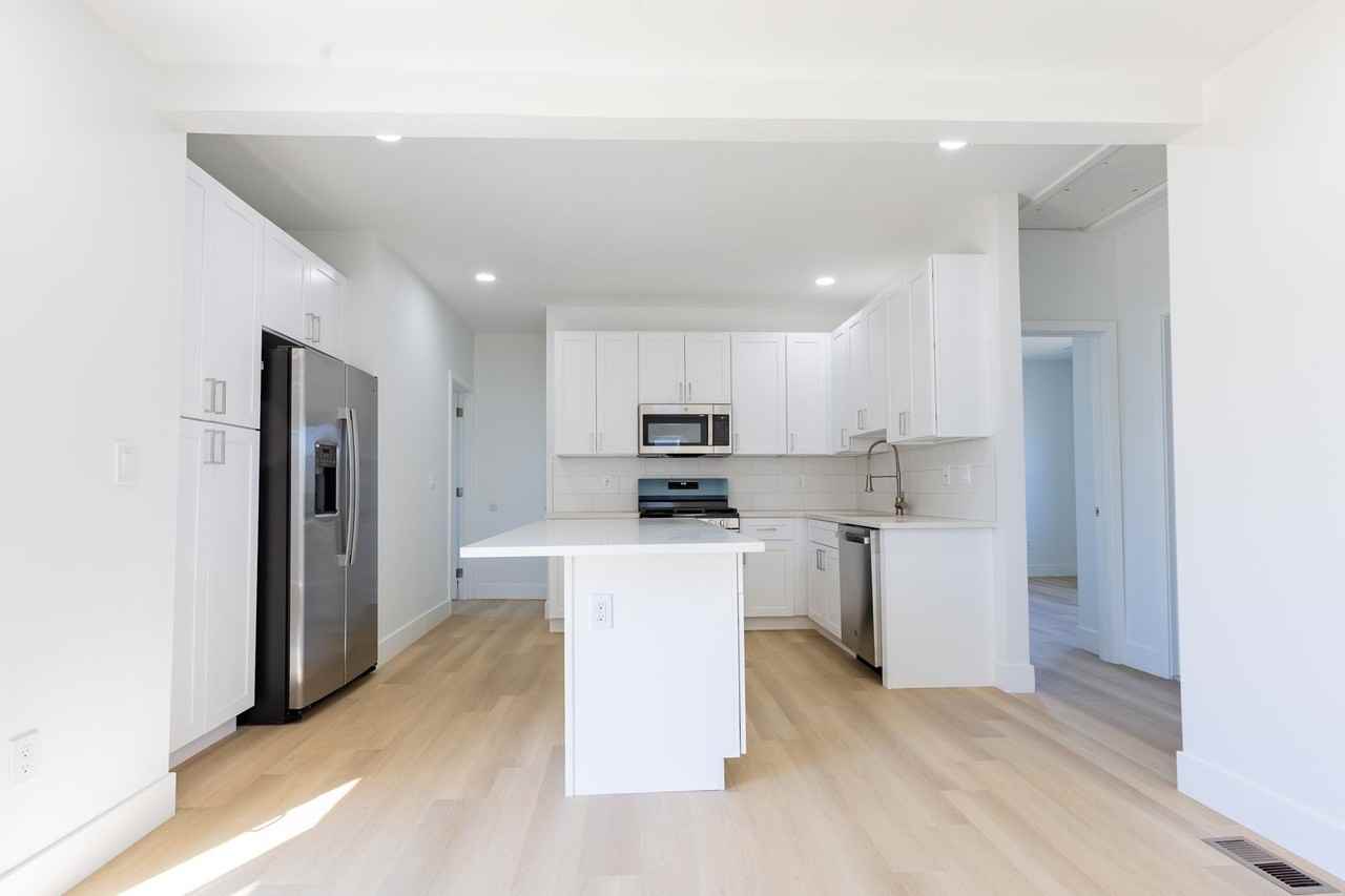 89 Stewart Ave - Photo 6 of 30