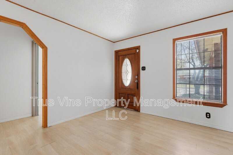 3827 Devon Ave - Photo 5 of 27