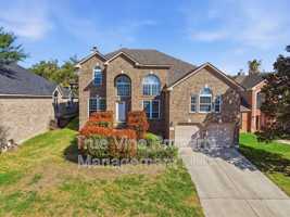 featured image of 711 Mello Oak