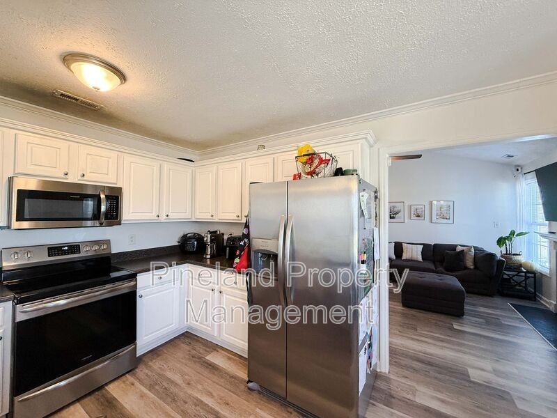 301 Buckeye Dr - Photo 4 of 17