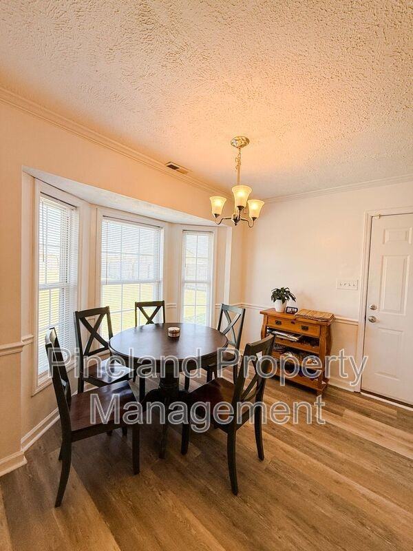 301 Buckeye Dr - Photo 6 of 17