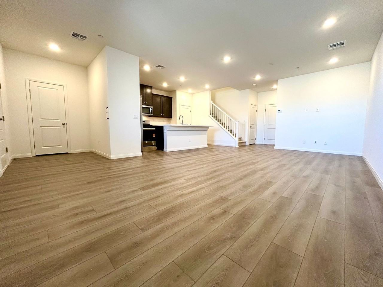12476 Kings Creek Pl - Photo 4 of 24