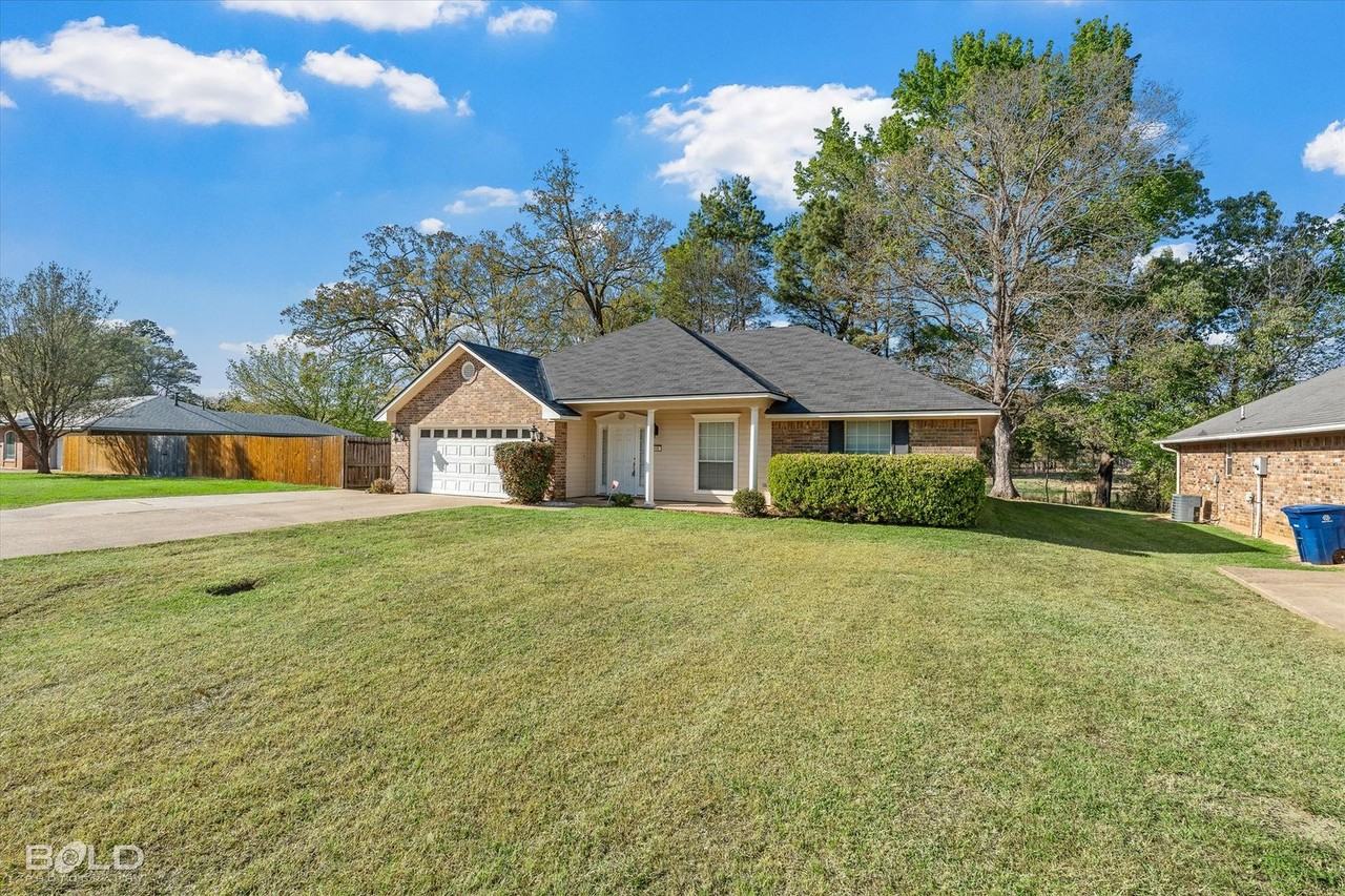 406 Lavita Dr - Photo 2 of 43