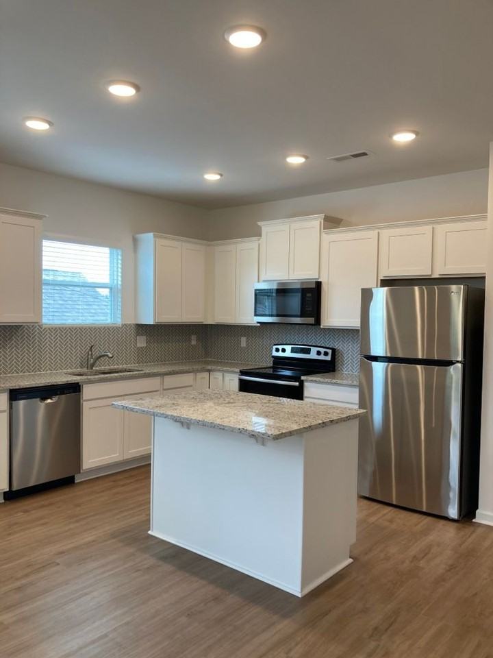 3244 Hearth Hollow Rd - Photo 2 of 21