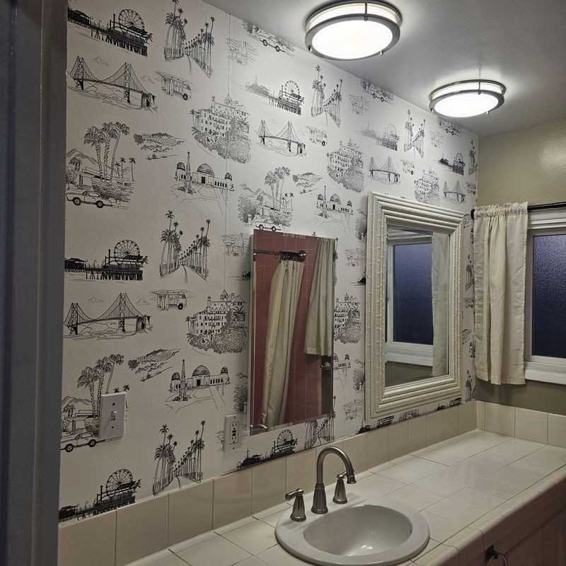 518 Palm Dr - Photo 2 of 7