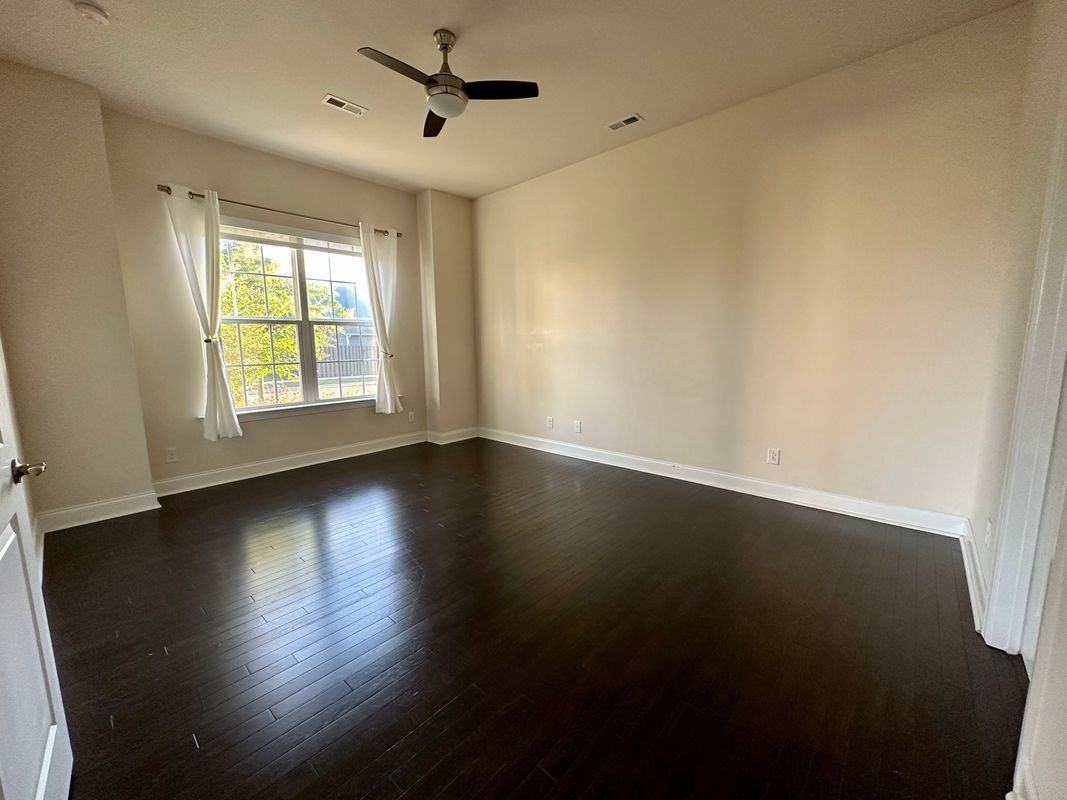 9131 Gladden Hill Ln - Photo 3 of 34