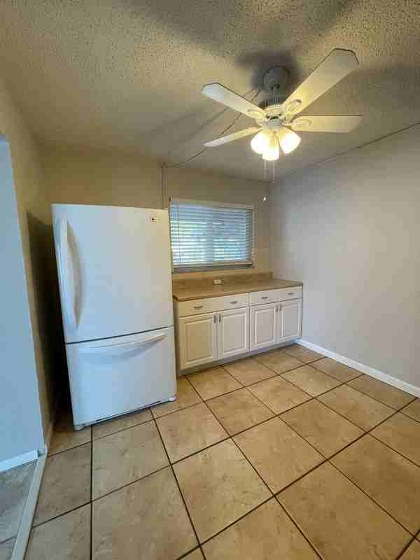 3451 Ne 13th Ave - Photo 3 of 14