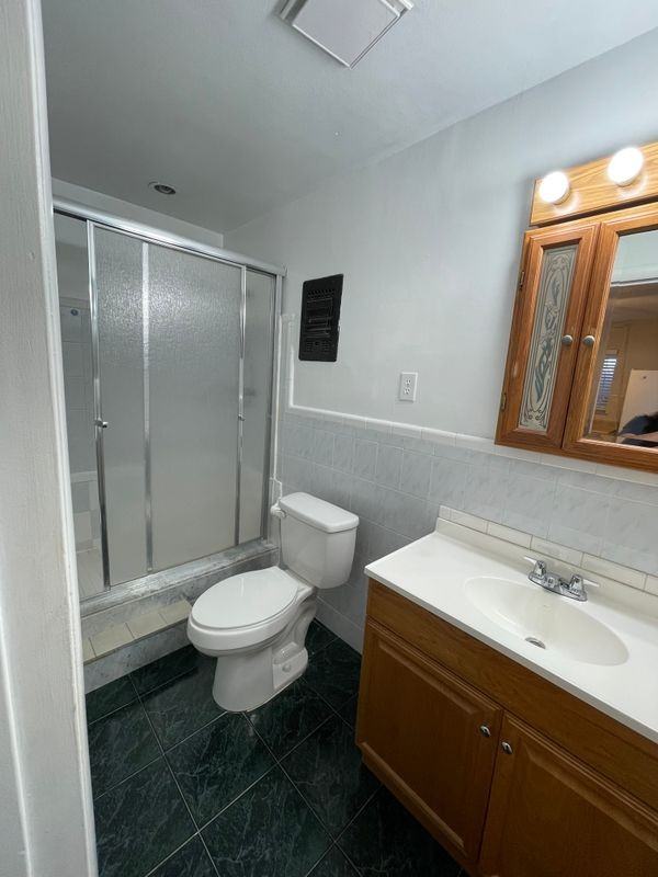 3451 Ne 13th Ave - Photo 6 of 14