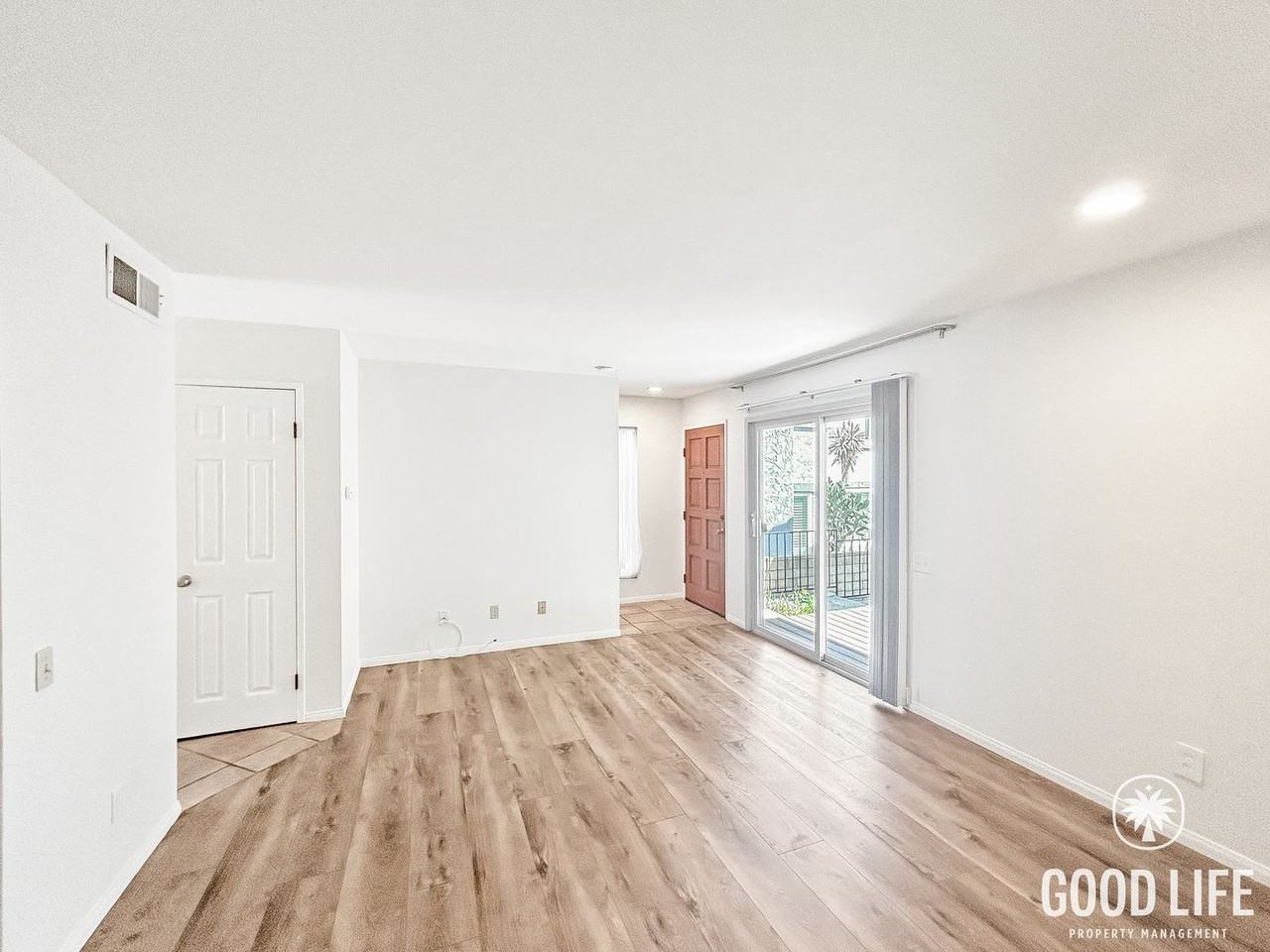 1236 Grand Ave - Photo 3 of 19