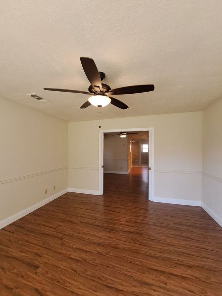 301 W Paul Ave - Photo 3 of 45