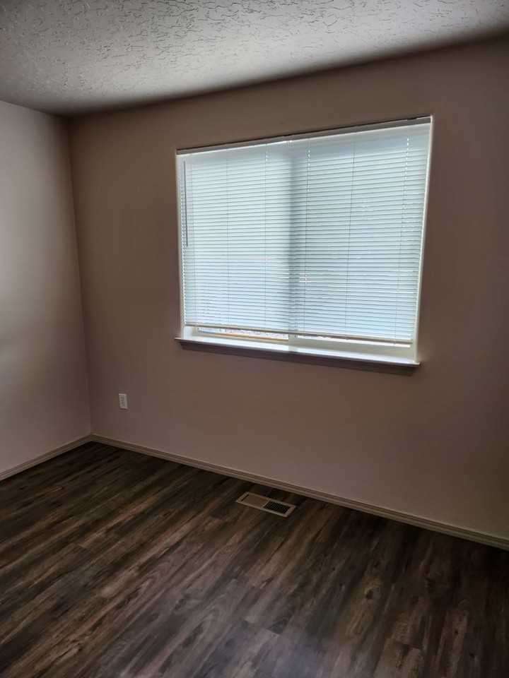 16476 Cassidy Dr - Photo 4 of 17