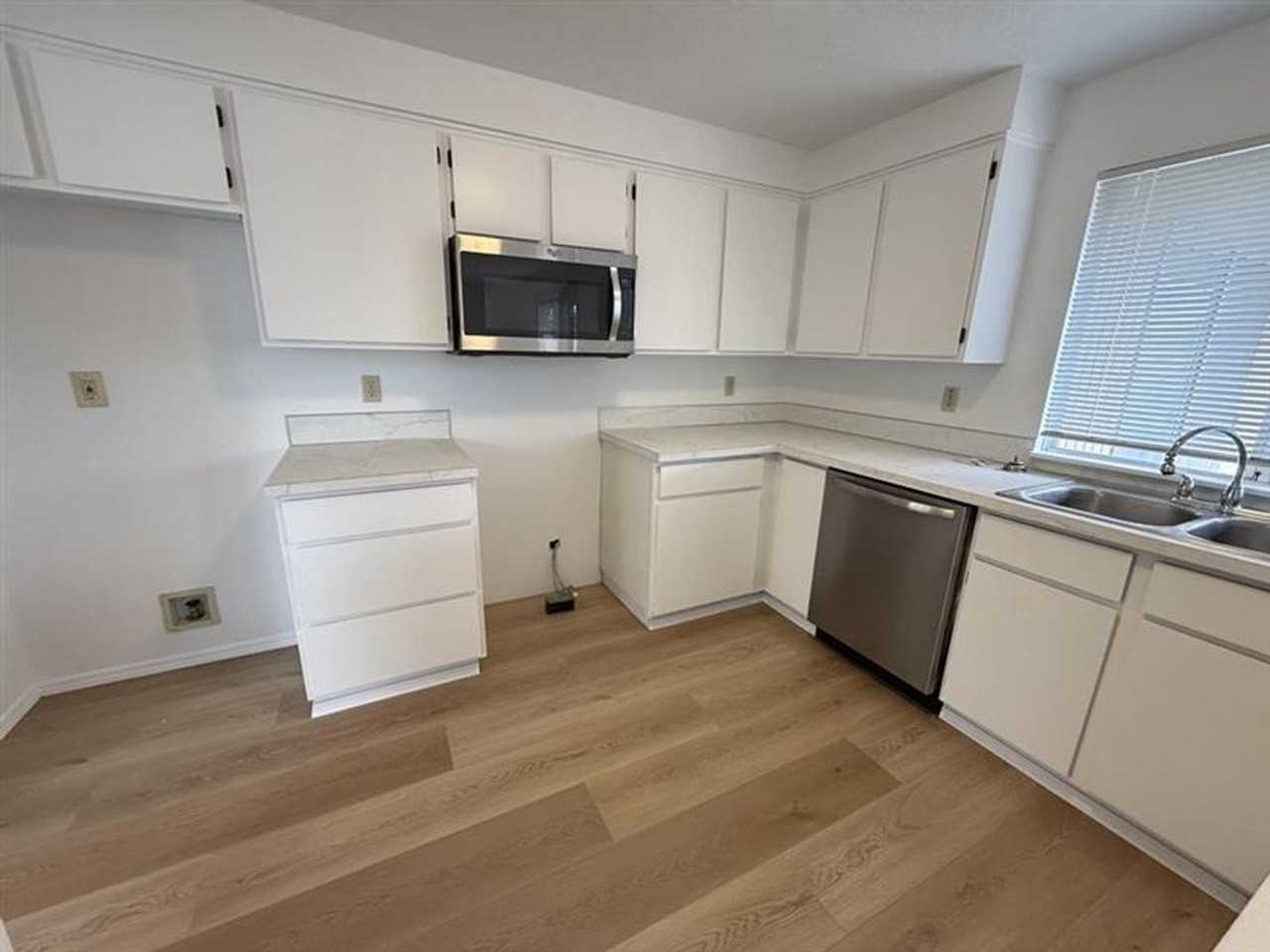 16055 Sw Theresa Ct - Photo 4 of 15