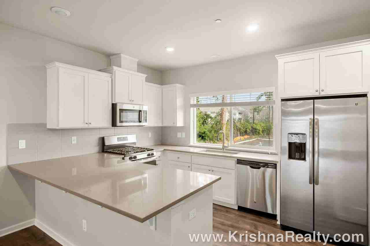 454 Ne Tork Pl - Photo 7 of 24