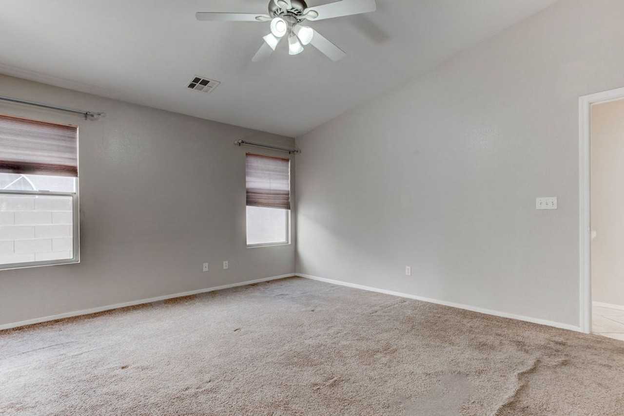 1460 Dragon Rock Dr - Photo 5 of 38