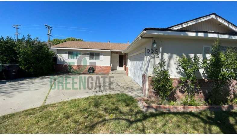 925 Charleston Ave - Photo 3 of 50