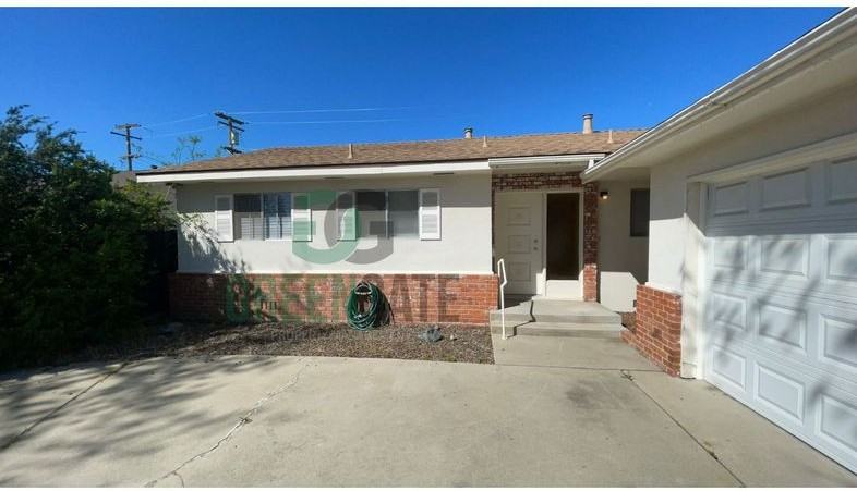 925 Charleston Ave - Photo 6 of 50