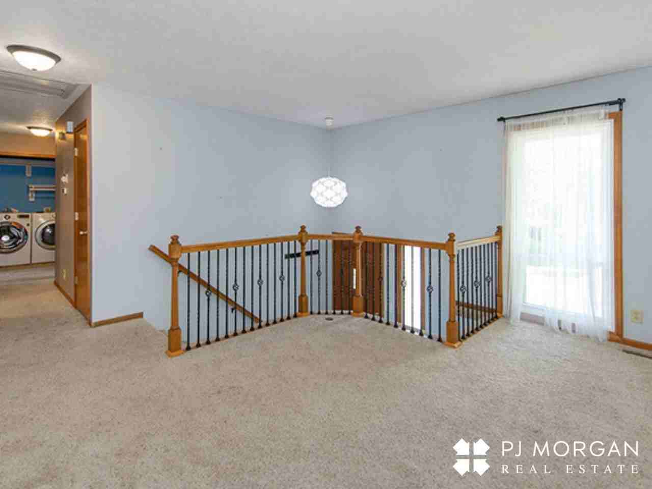 16911 N Cir - Photo 2 of 24