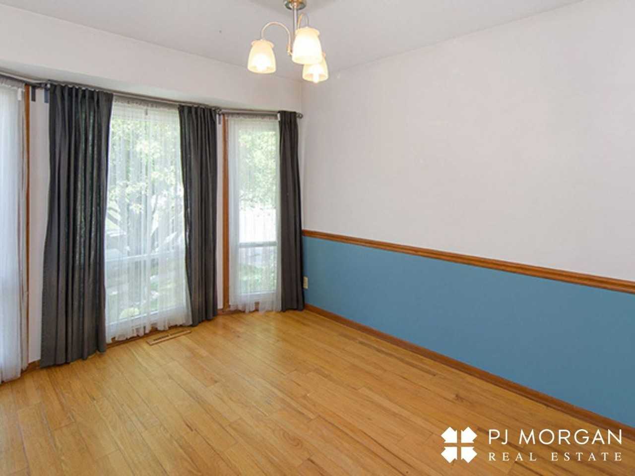 16911 N Cir - Photo 4 of 24