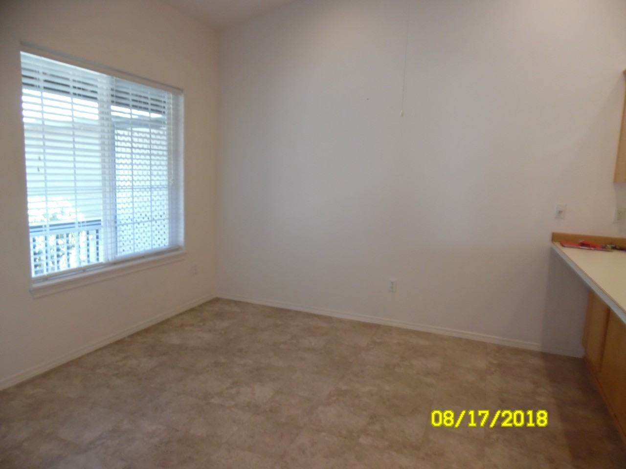 565 Nw Meadows Dr - Photo 5 of 23