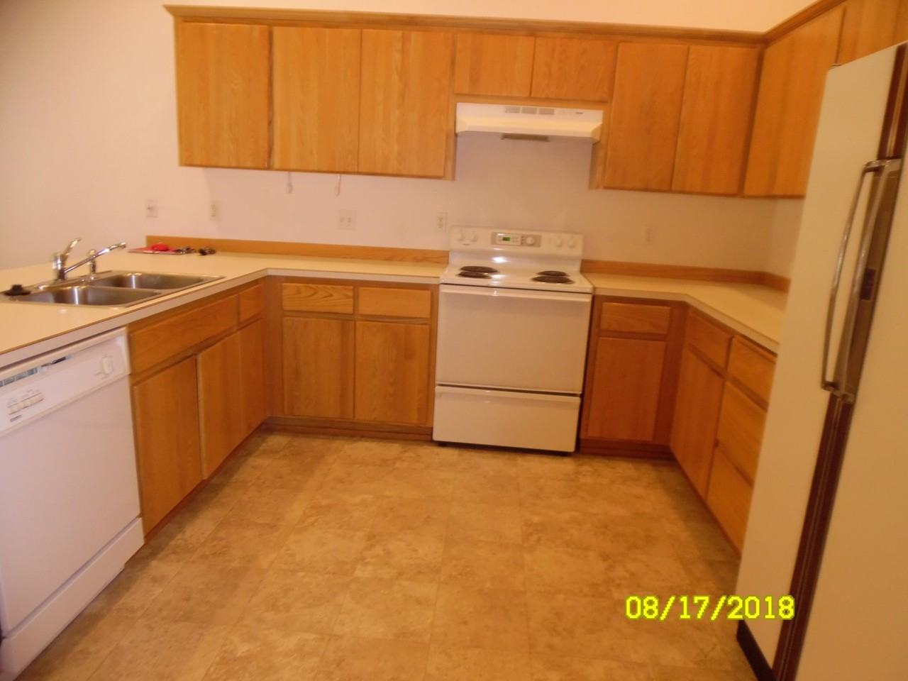 565 Nw Meadows Dr - Photo 7 of 23