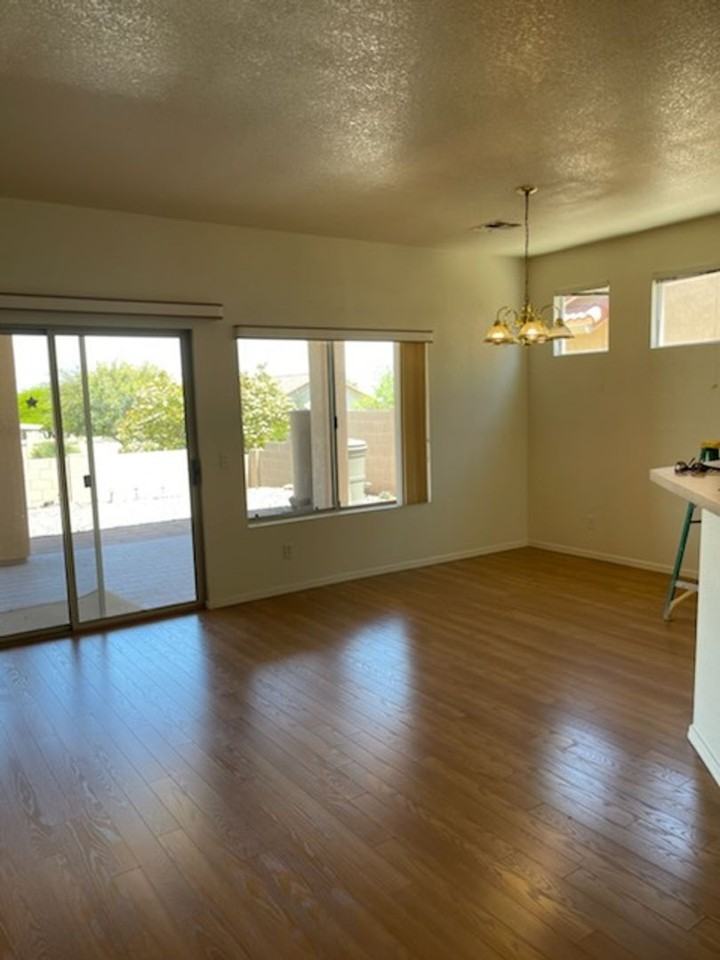 2561 Candlewood Dr - Photo 5 of 24