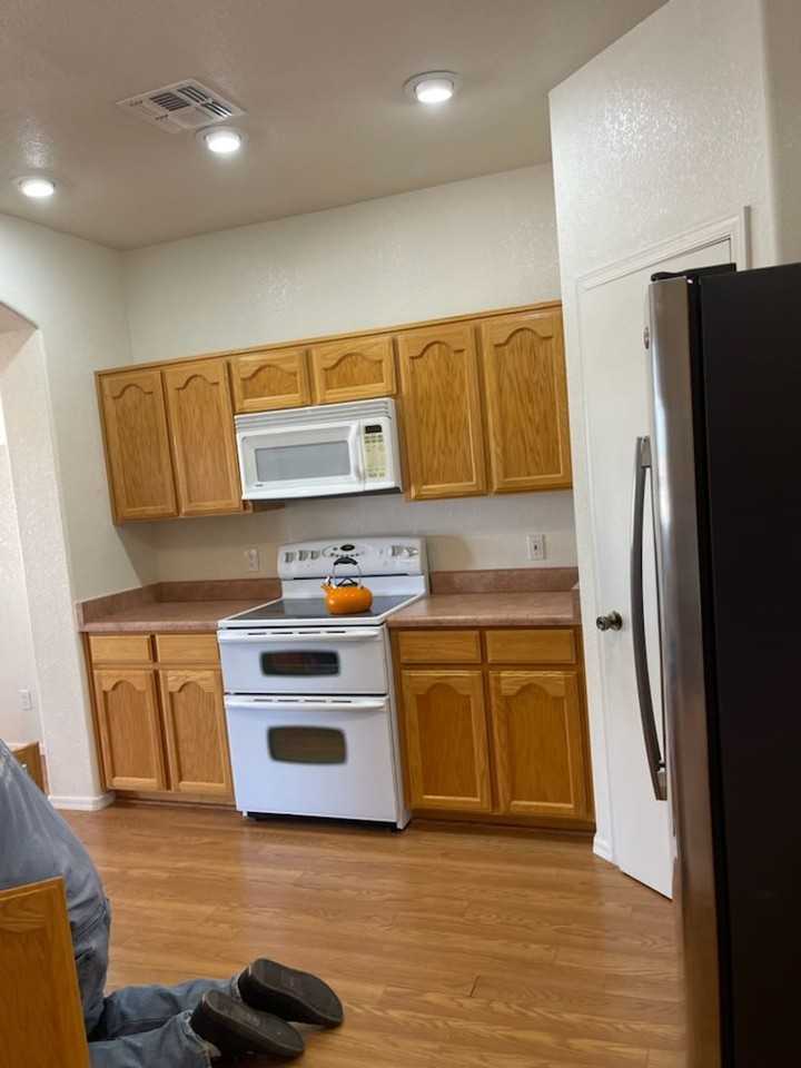 2561 Candlewood Dr - Photo 7 of 24