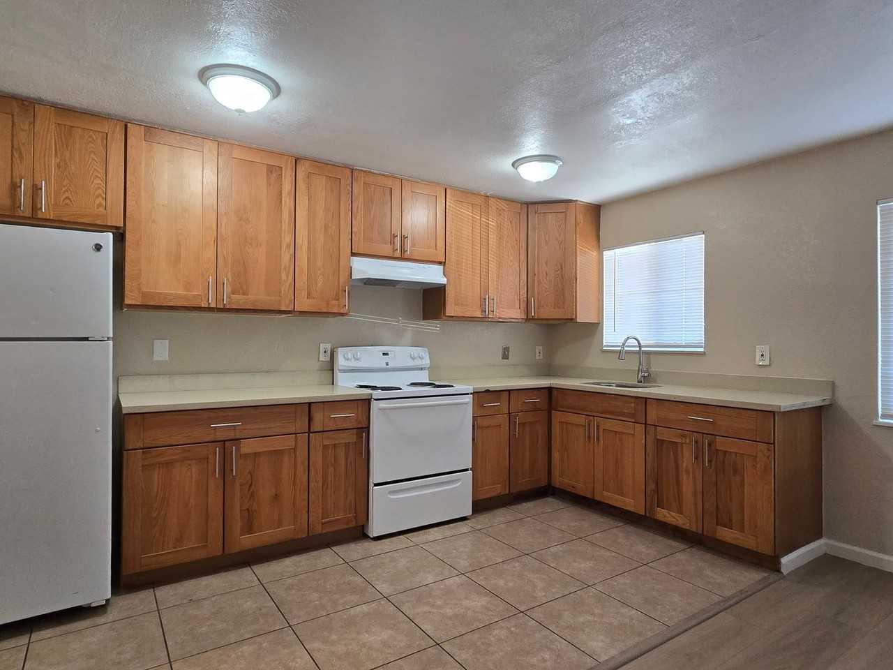 515 E William St #03 - Photo 2 of 7