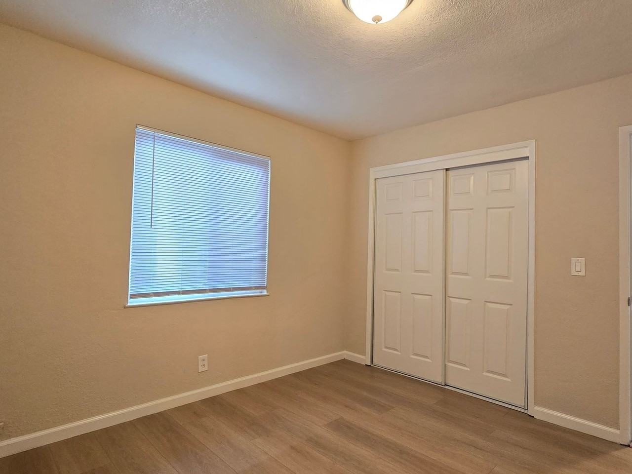 515 E William St #03 - Photo 6 of 7